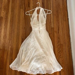 Maxazria Collection off white halter dress ⭐️⭐️